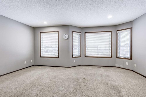 9 Cranwell Court Se, Calgary, AB - Indoor Photo Showing Other Room