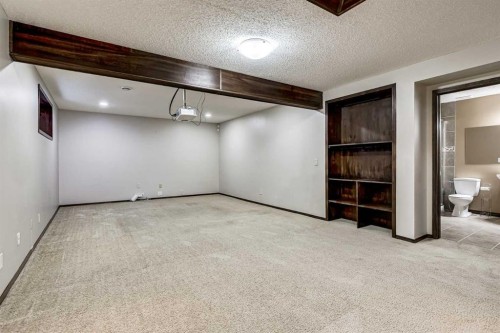 9 Cranwell Court Se, Calgary, AB - Indoor Photo Showing Other Room