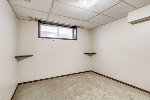 9 Cranwell Court Se, Calgary, AB - Indoor Photo Showing Other Room
