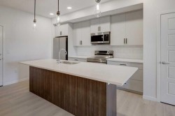 409-245 Edith Place NW Calgary, AB T3R 2C9