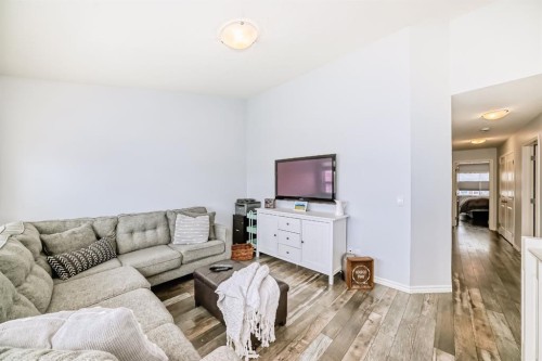 570 River Heights Crescent, Cochrane, AB - Indoor Photo Showing Living Room