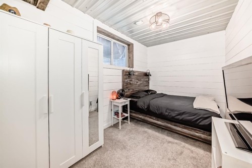 570 River Heights Crescent, Cochrane, AB - Indoor Photo Showing Other Room