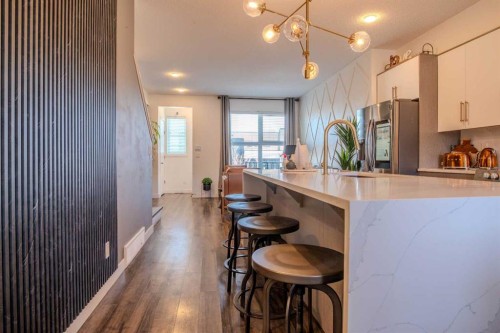 9021 46 Street Ne, Calgary, AB - Indoor Photo Showing Kitchen