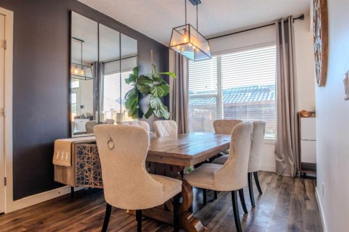 9021 46 Street Ne, Calgary, AB - Indoor Photo Showing Dining Room