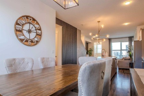 9021 46 Street Ne, Calgary, AB - Indoor Photo Showing Dining Room