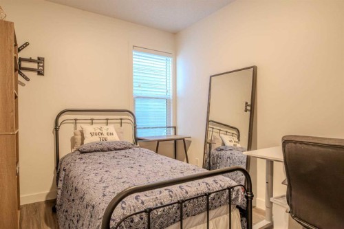 9021 46 Street Ne, Calgary, AB - Indoor Photo Showing Bedroom