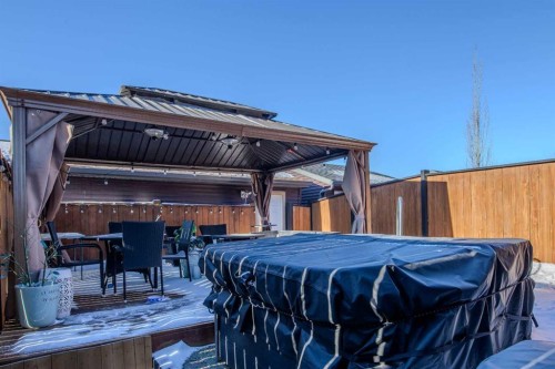 9021 46 Street Ne, Calgary, AB - Outdoor With Exterior