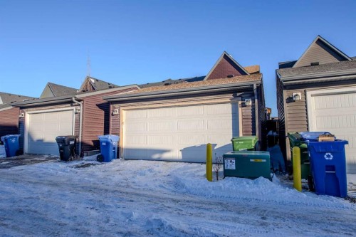 9021 46 Street Ne, Calgary, AB - Outdoor