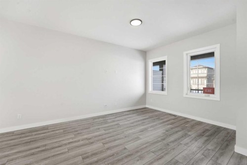 313 Cobblestone Gate Sw, Airdrie, AB - Indoor Photo Showing Other Room