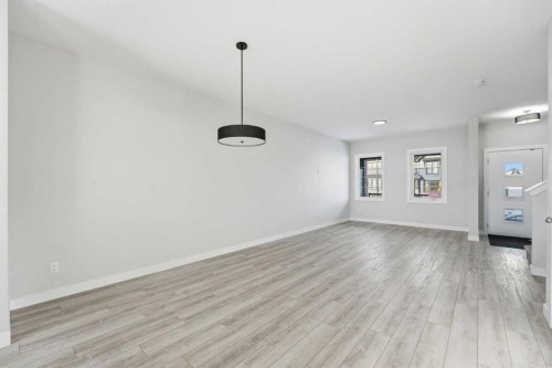 313 Cobblestone Gate Sw, Airdrie, AB - Indoor Photo Showing Other Room