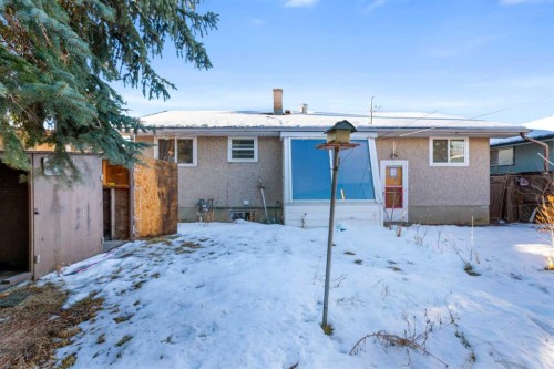 2618 46 Street Se, Calgary, AB - Outdoor