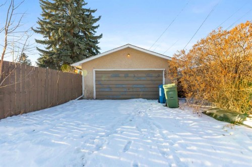2618 46 Street Se, Calgary, AB - Outdoor