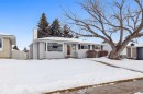 34 Atlanta Crescent Se, Calgary, AB  - Outdoor 