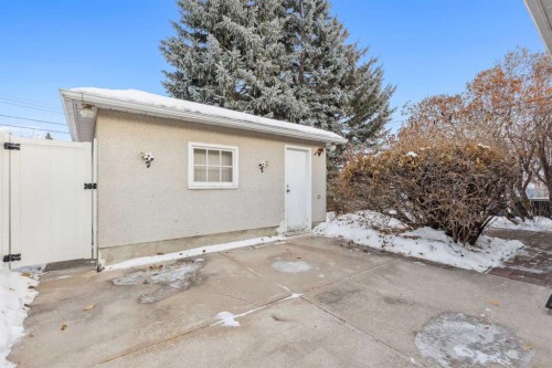 34 Atlanta Crescent Se, Calgary, AB - Outdoor
