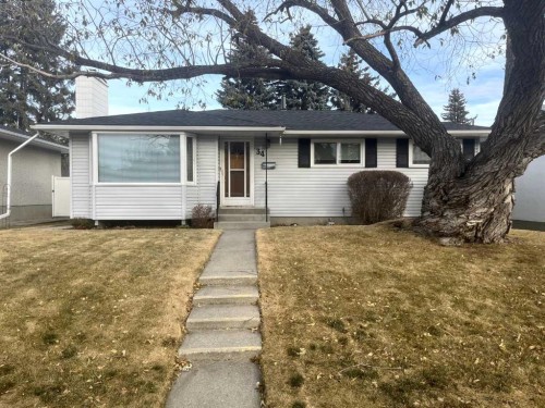 34 Atlanta Crescent Se, Calgary, AB - Outdoor