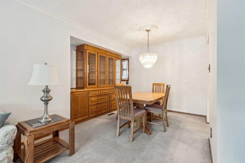 34 Atlanta Crescent Se, Calgary, AB - Indoor Photo Showing Other Room