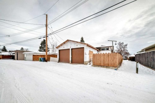 31 Fenton Road Se, Calgary, AB - Outdoor With Exterior