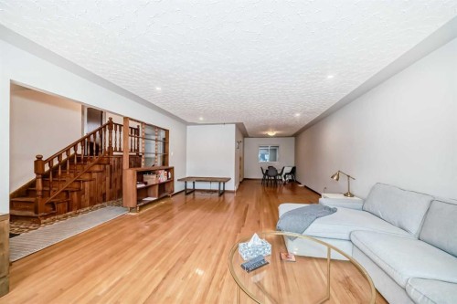 31 Fenton Road Se, Calgary, AB - Indoor