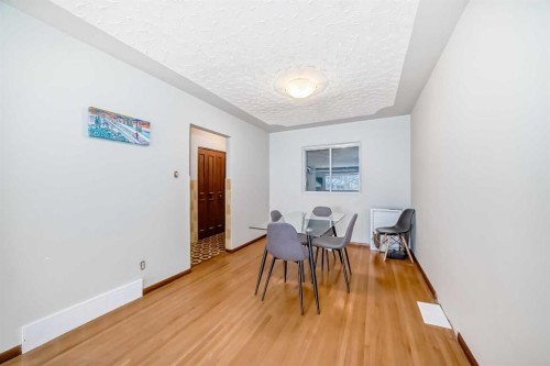 31 Fenton Road Se, Calgary, AB - Indoor