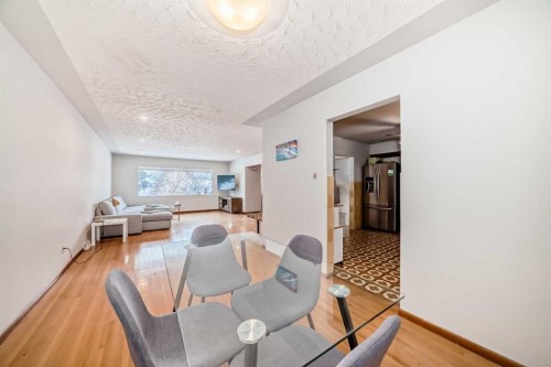 31 Fenton Road Se, Calgary, AB - Indoor