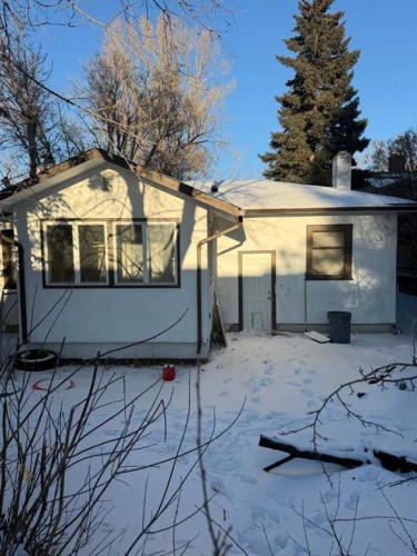 5019 Vienna Drive Nw, Calgary, AB - Outdoor