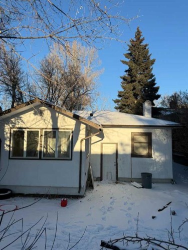 5019 Vienna Drive Nw, Calgary, AB - Outdoor