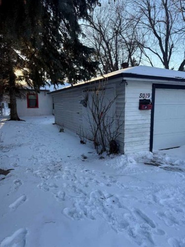 5019 Vienna Drive Nw, Calgary, AB - Outdoor