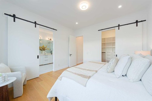 5003 21 Avenue Nw, Calgary, AB - Indoor Photo Showing Bedroom