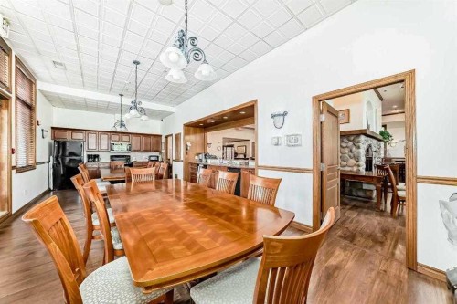 3206-3206 Lake Fraser Court Se, Calgary, AB - Indoor Photo Showing Dining Room