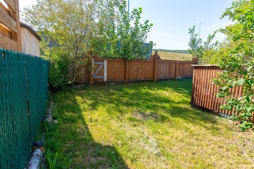 152 Valley Meadow Close Nw, Calgary, AB - Outdoor