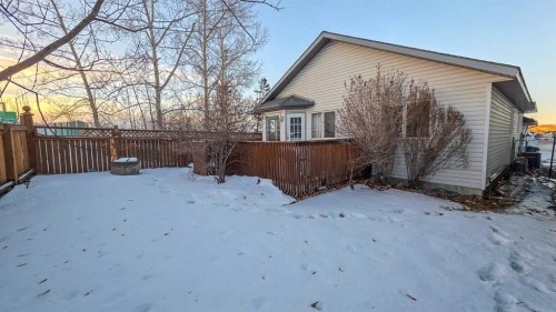 152 Valley Meadow Close Nw, Calgary, AB - Outdoor