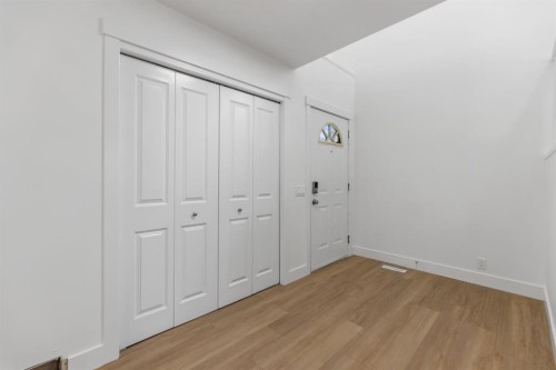 213 Tuscany  Ravine Close Nw, Calgary, AB - Indoor Photo Showing Other Room