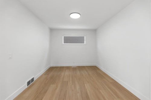 213 Tuscany  Ravine Close Nw, Calgary, AB - Indoor Photo Showing Other Room