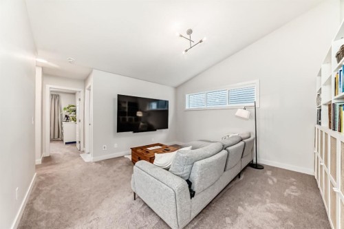 280 Precedence View, Cochrane, AB - Indoor Photo Showing Living Room