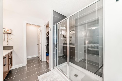 280 Precedence View, Cochrane, AB - Indoor Photo Showing Bathroom