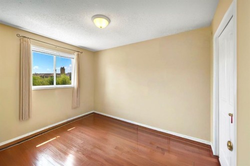 11137 Hidden Valley Drive Nw, Calgary, AB - Indoor Photo Showing Other Room