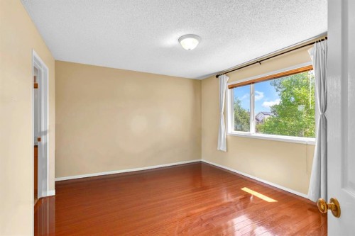 11137 Hidden Valley Drive Nw, Calgary, AB - Indoor Photo Showing Other Room