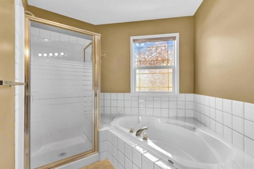 11137 Hidden Valley Drive Nw, Calgary, AB - Indoor Photo Showing Bathroom