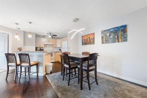 2218-505 Railway Street West, Cochrane, AB - Indoor Photo Showing Dining Room