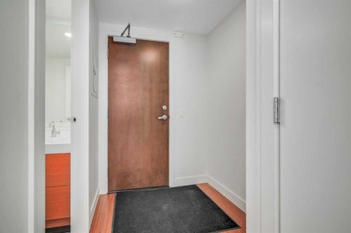 538-222 Riverfront Avenue Sw, Calgary, AB - Indoor Photo Showing Other Room