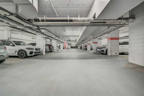 538-222 Riverfront Avenue Sw, Calgary, AB - Indoor Photo Showing Garage