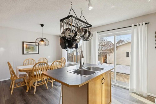 31 Prestwick Grove Se, Calgary, AB - Indoor Photo Showing Dining Room