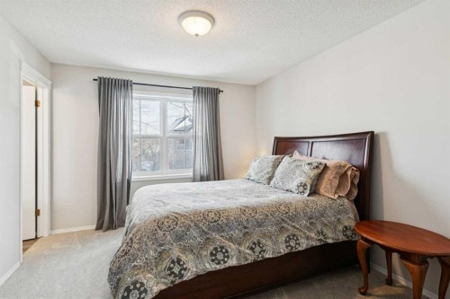 31 Prestwick Grove Se, Calgary, AB - Indoor Photo Showing Bedroom