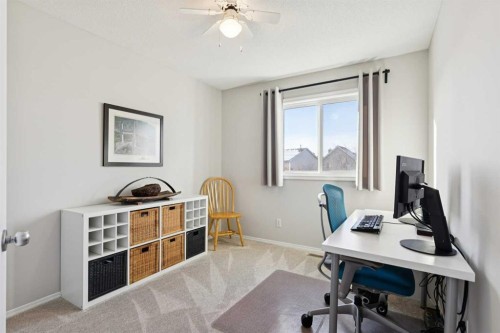 31 Prestwick Grove Se, Calgary, AB - Indoor Photo Showing Office