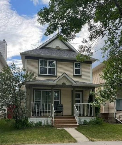 31 Prestwick Grove Se, Calgary, AB - Outdoor With Deck Patio Veranda With Facade