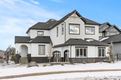 137 Waters Edge Drive  Heritage Pointe, AB T1S 4K6