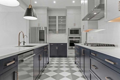 137 Waters Edge Drive, Heritage Pointe, AB - Indoor Photo Showing Kitchen With Upgraded Kitchen