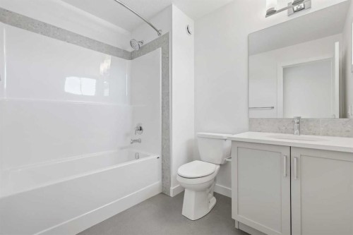 40 Corner Glen Green Ne, Calgary, AB - Indoor Photo Showing Bathroom