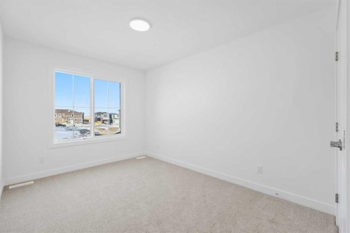 40 Corner Glen Green Ne, Calgary, AB - Indoor Photo Showing Other Room