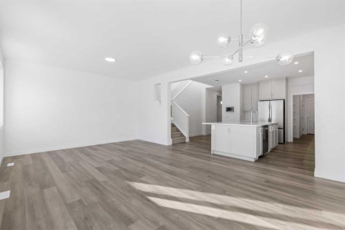 40 Corner Glen Green Ne, Calgary, AB - Indoor Photo Showing Kitchen